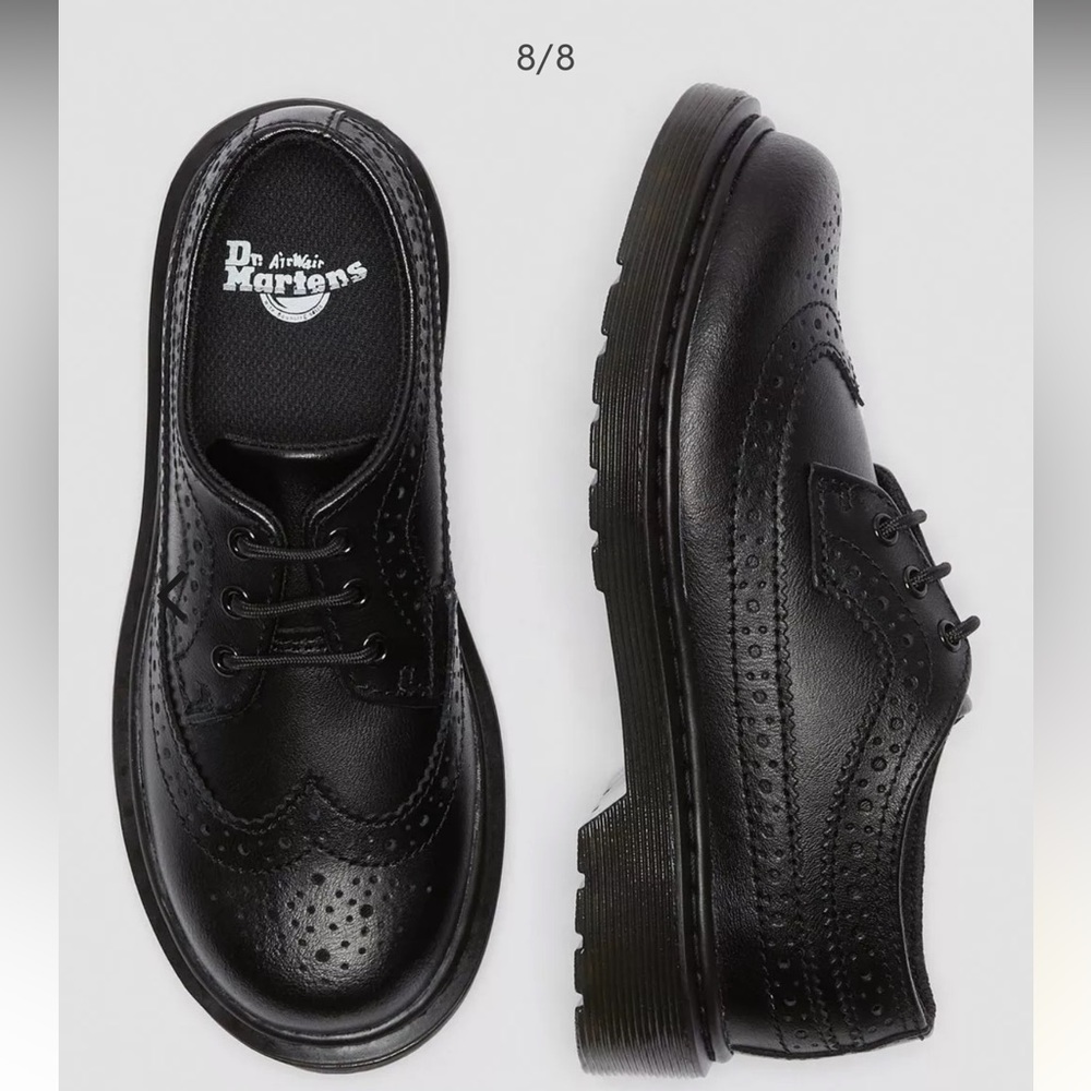 Dr. Martin jr. Leather Brogue shoe